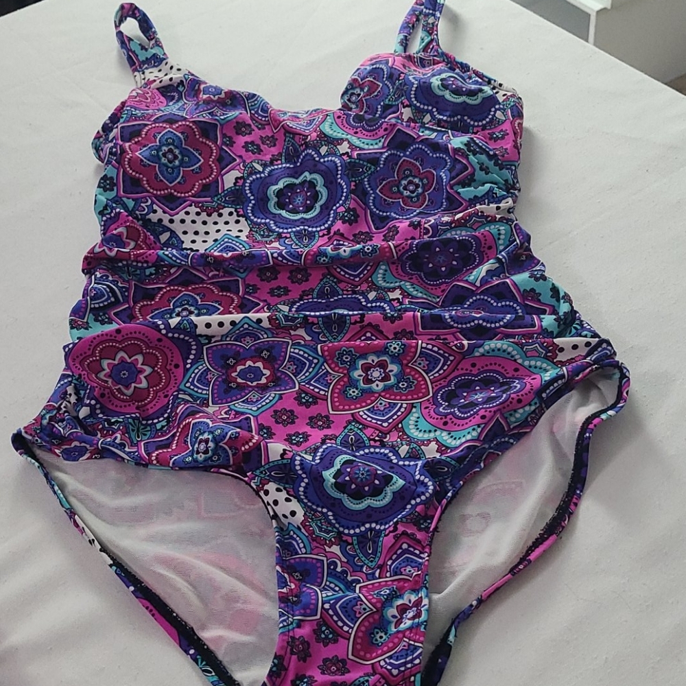 LOVE YOUR ASSETS  SWIMSUIT MULTICOLOR SIZE M